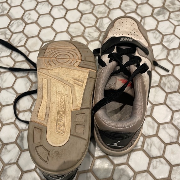 Kids Nike Jordan running shoes size 13 youth - Picture 4 of 5